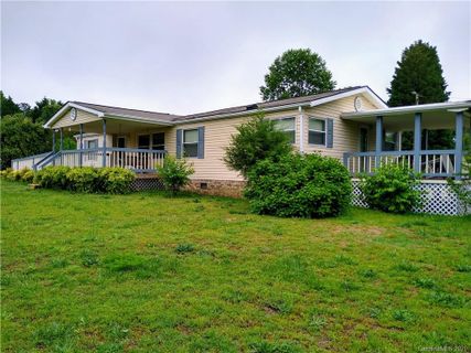 225 John Frasure Road sold home in Fox Trail, Mount Holly, NC