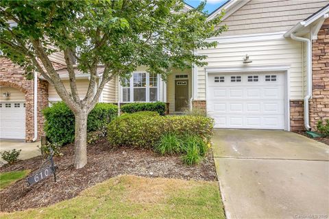 610 Pine Links Drive