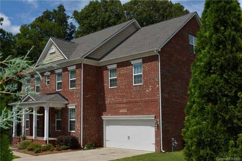 7912 Sardis Crest Drive sold home in Sardis Crest, Charlotte, NC