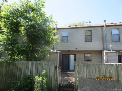 2336 Northbrook Drive