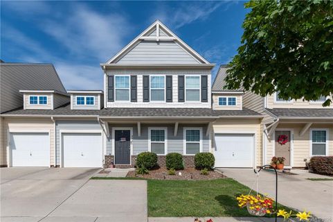 2821 Hopeton Court