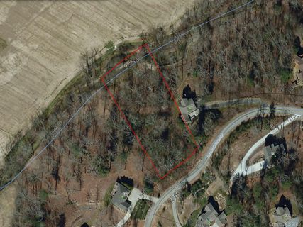 90 Overlook Point Road sold home in Blacksmith Mountain, Hendersonville, NC