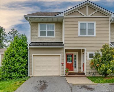94 Foxden Drive