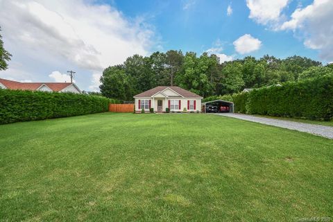 7002 Windsong Way