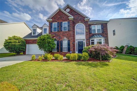 6107 Waverly Lynn Lane