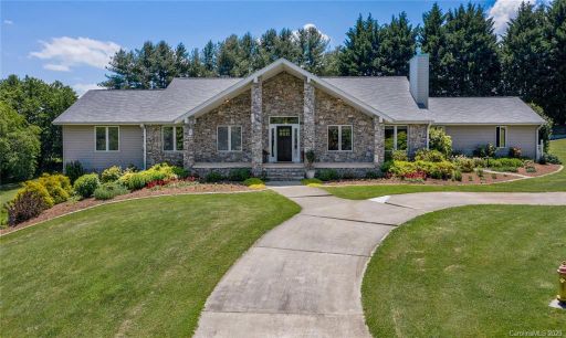 9 Nottingham Drive sold home in Challedon, Candler, NC