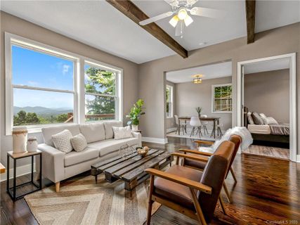 2 Skyview Place