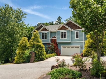 9 Oak Springs Drive sold home in Oak Springs, Arden, NC