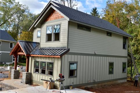 7 Acona Lane