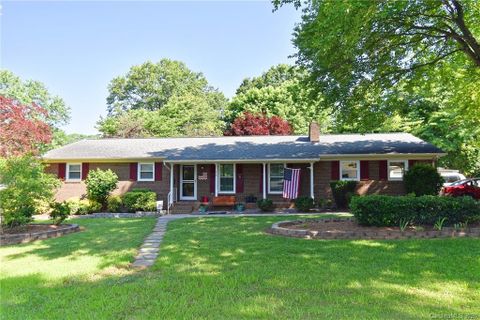 210 Crestview Drive
