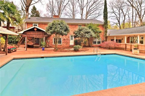 3532 Mountainbrook Road