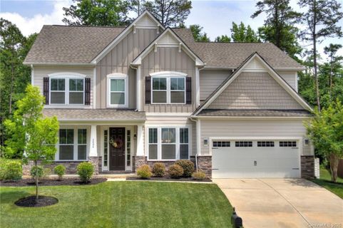 5024 Stonehill Lane