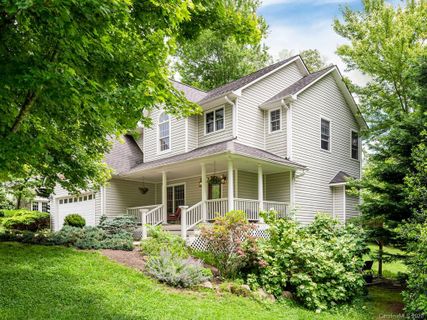 14 Whitetail Drive sold home in Hunters Ridge, Weaverville, NC
