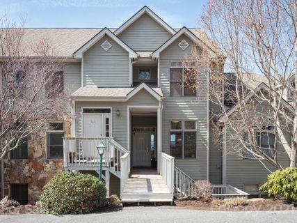 80 Stoney Falls Loop 3-203