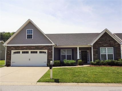 118 Creekwalk Lane sold home in Wolfchase, Hendersonville, NC