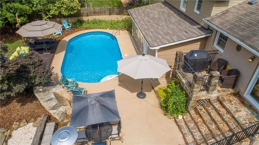 6319 Hazelton Drive sold home in Laurelwood, Charlotte, NC