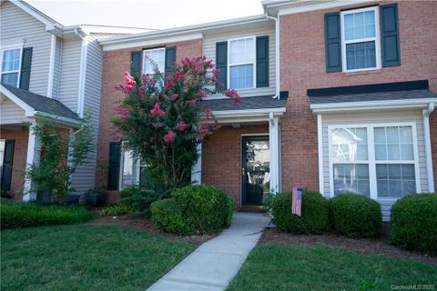 8049 Stoneham Court sold home in Summerfield Townhomes, Matthews, NC