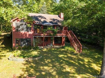 972 Deer Park Lake Road sold home in Deer Park Lake, Spruce Pine, NC