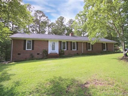 696 Pineview Lakes Road sold home in Pineview Lakes, Chester, SC