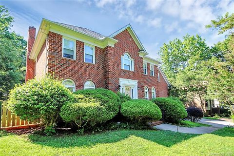 8811 Hollybrook Lane sold home in Forestbrook, Mint Hill, NC