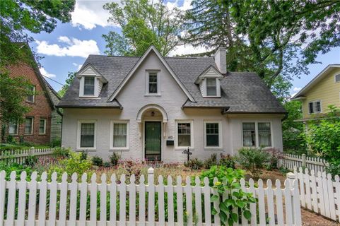 40 Woodvale Avenue