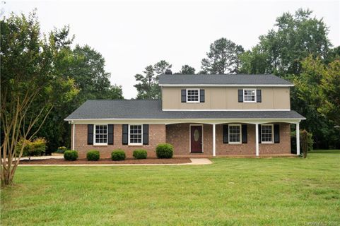 209 Cedarwood Drive