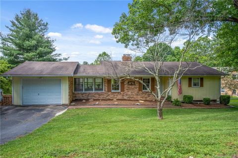 155 Amble Lane sold home in Hodge Hill Acres, Fletcher, NC