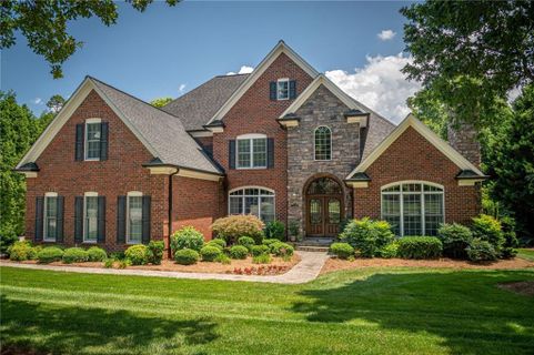3728 Glenn Oaks Drive sold home in Glenn Oaks, Maiden, NC