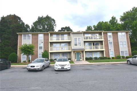 1614 Arlyn Circle J