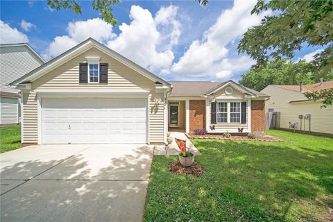 3021 Hawick Commons Drive