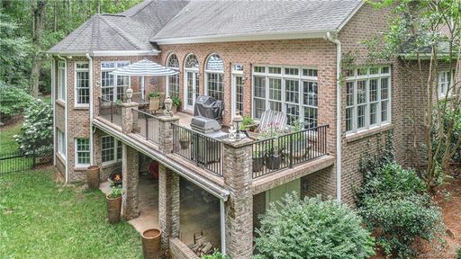 220 Ferncliff Drive