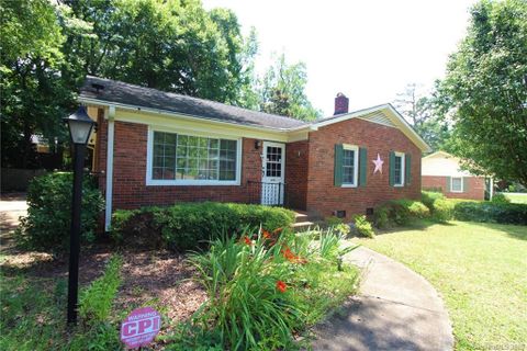 6701 Flintrock Road sold home in Little Rock Woods, Charlotte, NC
