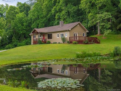 325 Echo Drive sold home in Pinnacle Ridge, Waynesville, NC