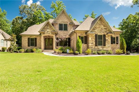 280 Palm Cove Way