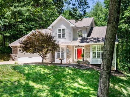 107 Dumont Court sold home in Corbran Woods, Fairview, NC