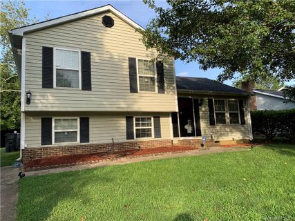 2935 Old House Circle sold home in Pheasant Knoll, Matthews, NC