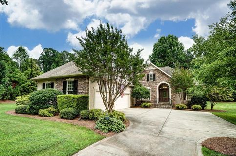 8006 Turnberry Lane sold home in Cowans Ford Park, Stanley, NC