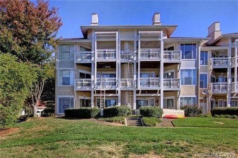 17919 Kings Point Drive A sold home in Kings Point, Cornelius, NC