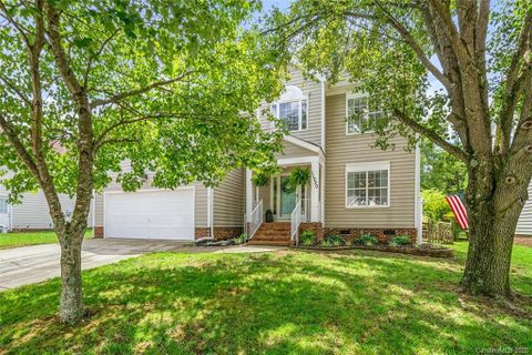 11220 Laurel View Drive sold home in Laurel Ridge, Charlotte, NC