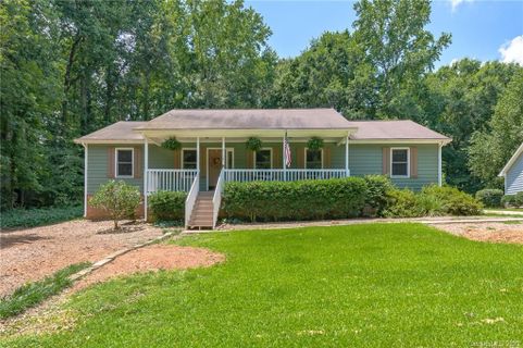 5108 Begonia Drive sold home in Carol Ann Woods, Charlotte, NC
