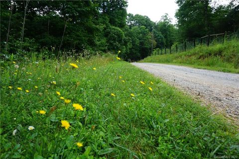 24 Hidden Acres Drive sold home in Hidden Acres, Marion, NC