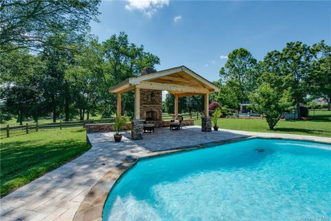 154 Broadbill Drive
