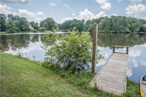 130 Hazelton Loop