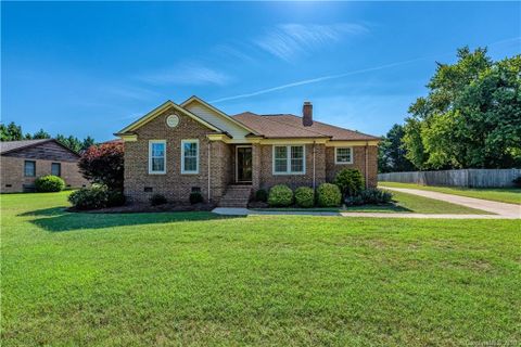 2615 Foxworth Drive