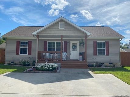 66 W Newberry Drive
