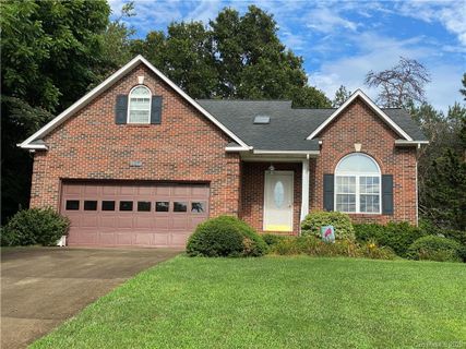 157 Whittington Ridge sold home in Whittington Ridge, Taylorsville, NC