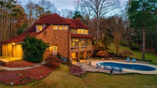 2177 Hayes Drive