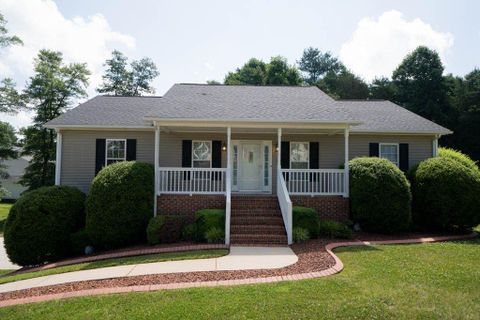 102 Cliffwood Drive sold home in Meadowcreek, Hudson, NC