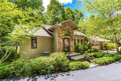 792 Tsisqua Circle U68/L108 sold home in Qualla Village, Brevard, NC