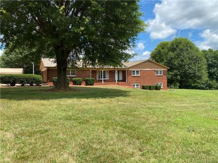 633 Park Circle